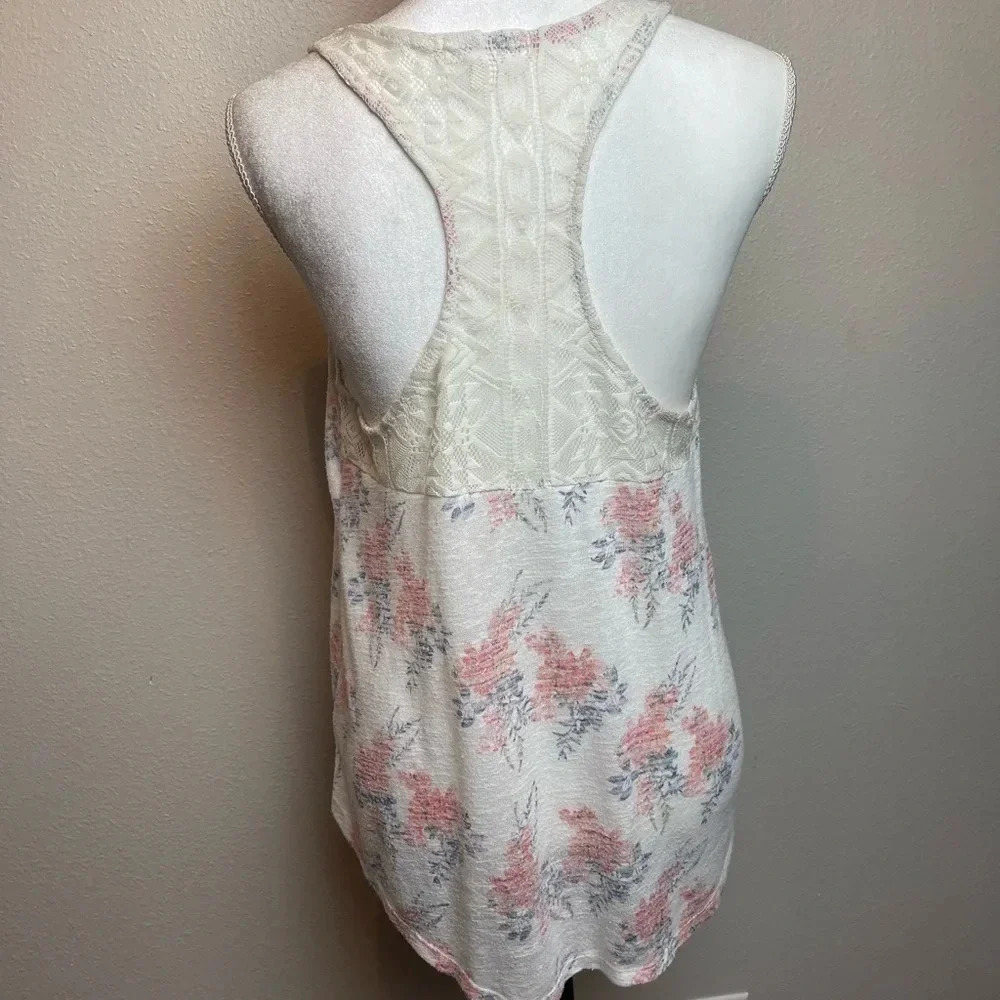 AEROPOSTALE‎ floral tank. Crochet/lace detail in back. - Picture 3 of 8